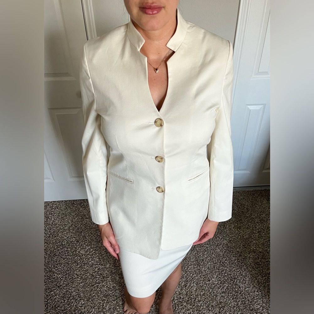 Women’s vintage woolen blazer and skirt set size 6